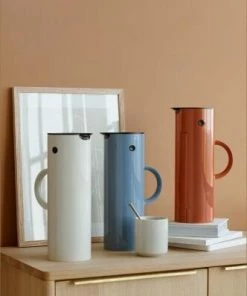 Stelton Isolierkanne EM77 1 L In Rust -Bialetti-shop stelton EM77 968 dusty blue